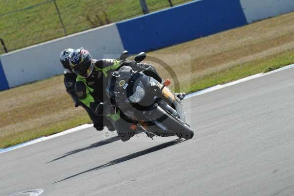 Motorcycle action photographs;Trackday digital images;donington;donington park leicestershire;donington photographs;event digital images;eventdigitalimages;no limits trackday;peter wileman photography;trackday;trackday photos