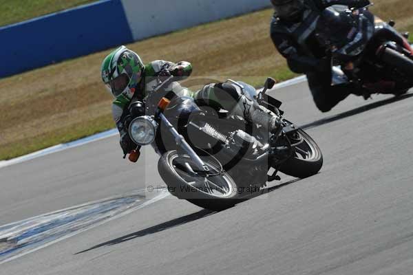 Motorcycle action photographs;Trackday digital images;donington;donington park leicestershire;donington photographs;event digital images;eventdigitalimages;no limits trackday;peter wileman photography;trackday;trackday photos