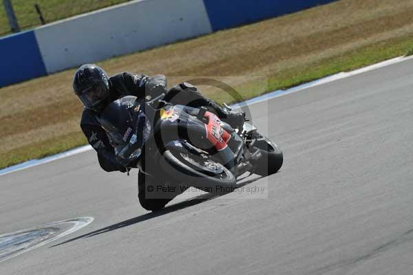 Motorcycle action photographs;Trackday digital images;donington;donington park leicestershire;donington photographs;event digital images;eventdigitalimages;no limits trackday;peter wileman photography;trackday;trackday photos