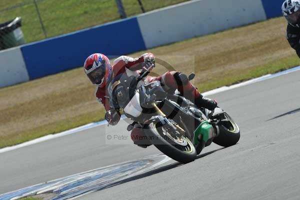 Motorcycle action photographs;Trackday digital images;donington;donington park leicestershire;donington photographs;event digital images;eventdigitalimages;no limits trackday;peter wileman photography;trackday;trackday photos