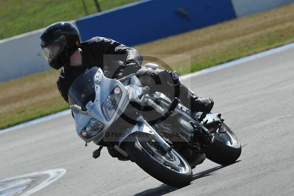 Motorcycle action photographs;Trackday digital images;donington;donington park leicestershire;donington photographs;event digital images;eventdigitalimages;no limits trackday;peter wileman photography;trackday;trackday photos