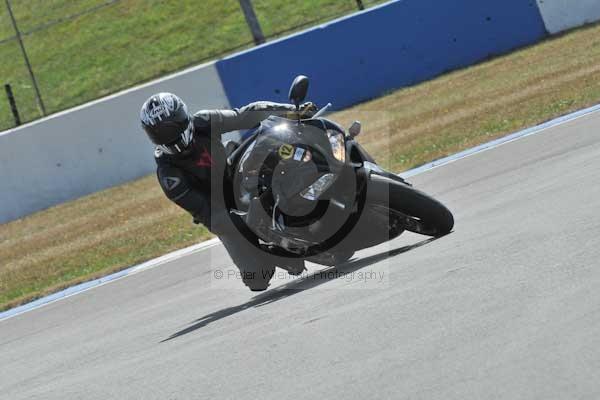 Motorcycle action photographs;Trackday digital images;donington;donington park leicestershire;donington photographs;event digital images;eventdigitalimages;no limits trackday;peter wileman photography;trackday;trackday photos