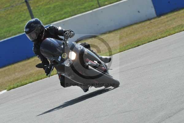 Motorcycle action photographs;Trackday digital images;donington;donington park leicestershire;donington photographs;event digital images;eventdigitalimages;no limits trackday;peter wileman photography;trackday;trackday photos