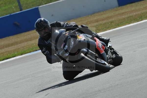 Motorcycle action photographs;Trackday digital images;donington;donington park leicestershire;donington photographs;event digital images;eventdigitalimages;no limits trackday;peter wileman photography;trackday;trackday photos