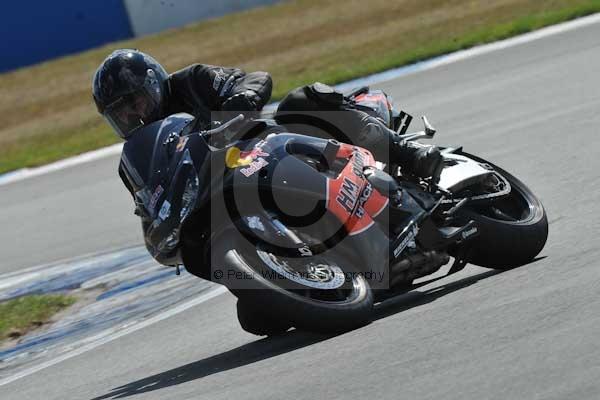 Motorcycle action photographs;Trackday digital images;donington;donington park leicestershire;donington photographs;event digital images;eventdigitalimages;no limits trackday;peter wileman photography;trackday;trackday photos