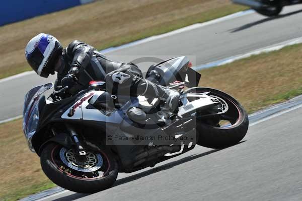 Motorcycle action photographs;Trackday digital images;donington;donington park leicestershire;donington photographs;event digital images;eventdigitalimages;no limits trackday;peter wileman photography;trackday;trackday photos