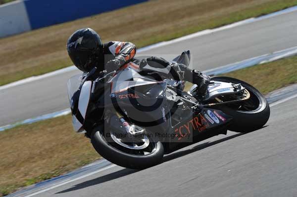 Motorcycle action photographs;Trackday digital images;donington;donington park leicestershire;donington photographs;event digital images;eventdigitalimages;no limits trackday;peter wileman photography;trackday;trackday photos