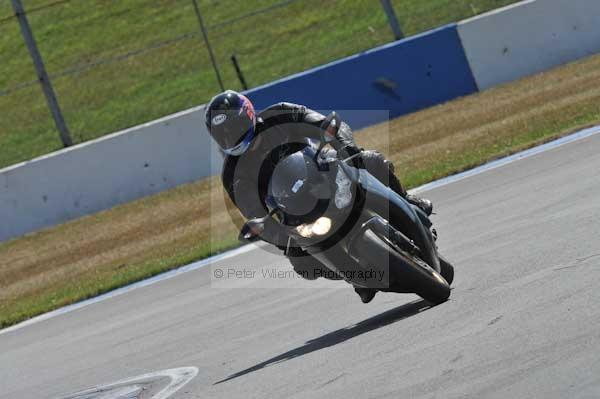 Motorcycle action photographs;Trackday digital images;donington;donington park leicestershire;donington photographs;event digital images;eventdigitalimages;no limits trackday;peter wileman photography;trackday;trackday photos