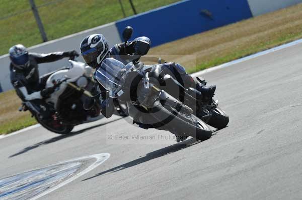 Motorcycle action photographs;Trackday digital images;donington;donington park leicestershire;donington photographs;event digital images;eventdigitalimages;no limits trackday;peter wileman photography;trackday;trackday photos