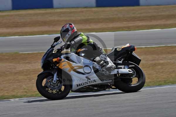 Motorcycle action photographs;Trackday digital images;donington;donington park leicestershire;donington photographs;event digital images;eventdigitalimages;no limits trackday;peter wileman photography;trackday;trackday photos