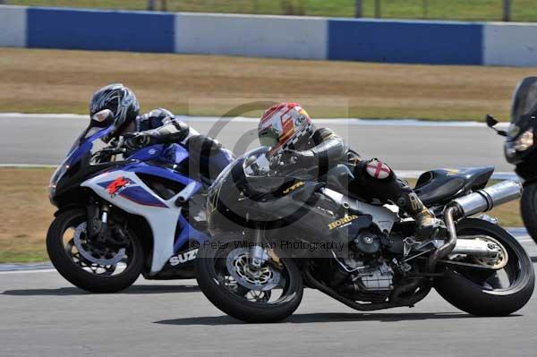 Motorcycle action photographs;Trackday digital images;donington;donington park leicestershire;donington photographs;event digital images;eventdigitalimages;no limits trackday;peter wileman photography;trackday;trackday photos