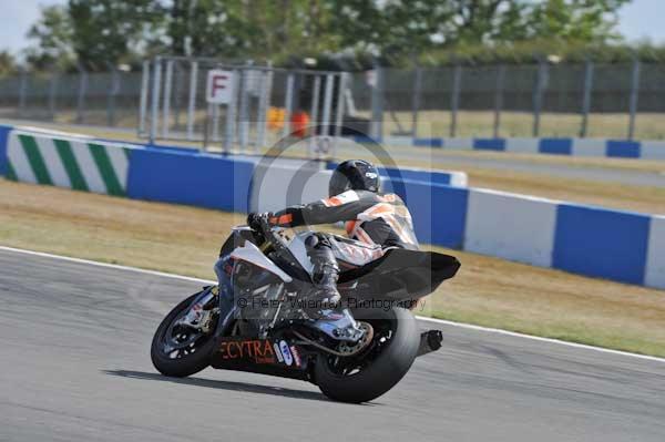 Motorcycle action photographs;Trackday digital images;donington;donington park leicestershire;donington photographs;event digital images;eventdigitalimages;no limits trackday;peter wileman photography;trackday;trackday photos