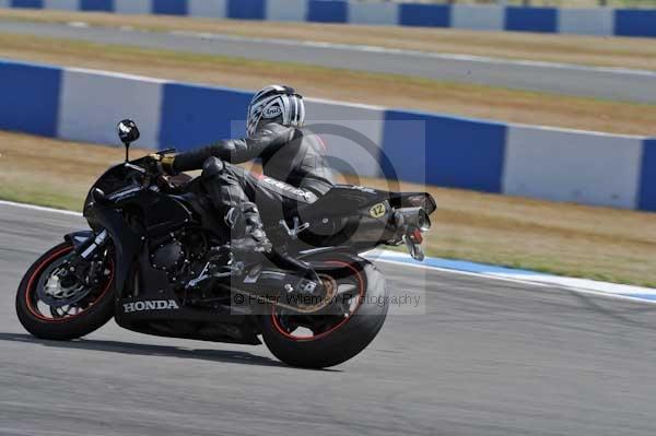 Motorcycle action photographs;Trackday digital images;donington;donington park leicestershire;donington photographs;event digital images;eventdigitalimages;no limits trackday;peter wileman photography;trackday;trackday photos