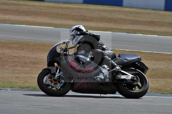 Motorcycle action photographs;Trackday digital images;donington;donington park leicestershire;donington photographs;event digital images;eventdigitalimages;no limits trackday;peter wileman photography;trackday;trackday photos