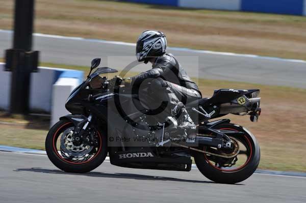 Motorcycle action photographs;Trackday digital images;donington;donington park leicestershire;donington photographs;event digital images;eventdigitalimages;no limits trackday;peter wileman photography;trackday;trackday photos