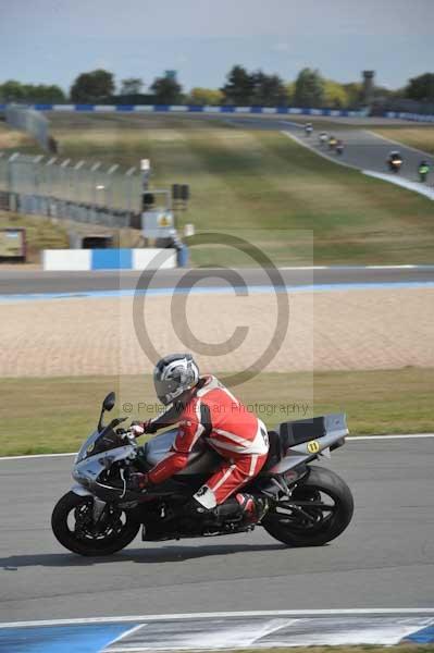 Motorcycle action photographs;Trackday digital images;donington;donington park leicestershire;donington photographs;event digital images;eventdigitalimages;no limits trackday;peter wileman photography;trackday;trackday photos