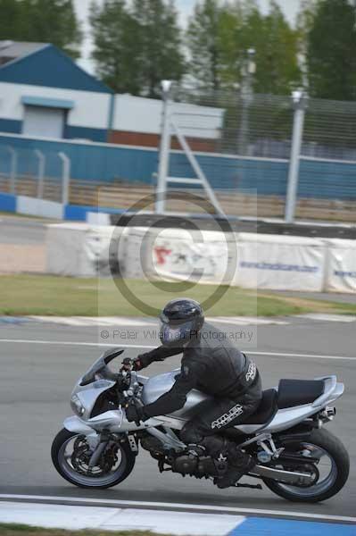 Motorcycle action photographs;Trackday digital images;donington;donington park leicestershire;donington photographs;event digital images;eventdigitalimages;no limits trackday;peter wileman photography;trackday;trackday photos