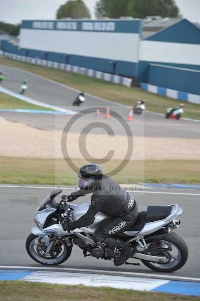 Motorcycle action photographs;Trackday digital images;donington;donington park leicestershire;donington photographs;event digital images;eventdigitalimages;no limits trackday;peter wileman photography;trackday;trackday photos