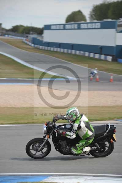 Motorcycle action photographs;Trackday digital images;donington;donington park leicestershire;donington photographs;event digital images;eventdigitalimages;no limits trackday;peter wileman photography;trackday;trackday photos