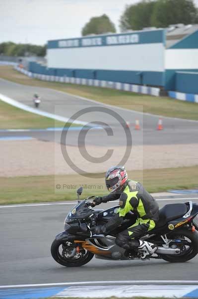 Motorcycle action photographs;Trackday digital images;donington;donington park leicestershire;donington photographs;event digital images;eventdigitalimages;no limits trackday;peter wileman photography;trackday;trackday photos