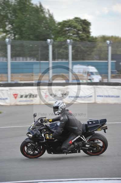 Motorcycle action photographs;Trackday digital images;donington;donington park leicestershire;donington photographs;event digital images;eventdigitalimages;no limits trackday;peter wileman photography;trackday;trackday photos