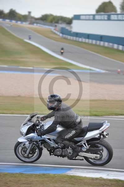 Motorcycle action photographs;Trackday digital images;donington;donington park leicestershire;donington photographs;event digital images;eventdigitalimages;no limits trackday;peter wileman photography;trackday;trackday photos