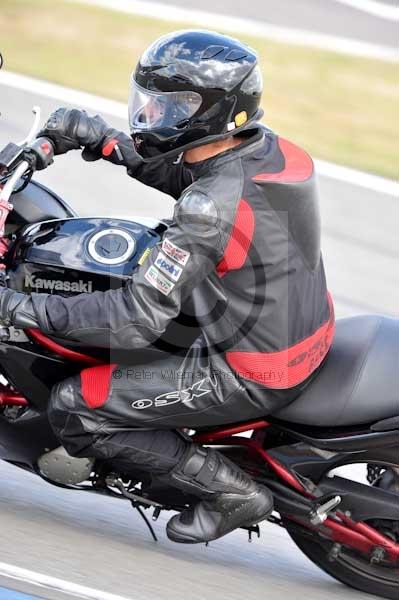 Motorcycle action photographs;Trackday digital images;donington;donington park leicestershire;donington photographs;event digital images;eventdigitalimages;no limits trackday;peter wileman photography;trackday;trackday photos