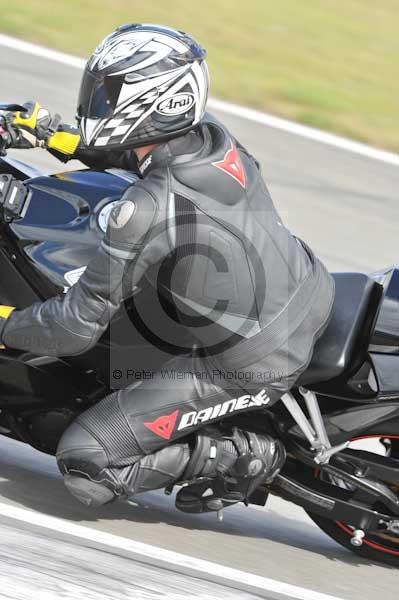 Motorcycle action photographs;Trackday digital images;donington;donington park leicestershire;donington photographs;event digital images;eventdigitalimages;no limits trackday;peter wileman photography;trackday;trackday photos