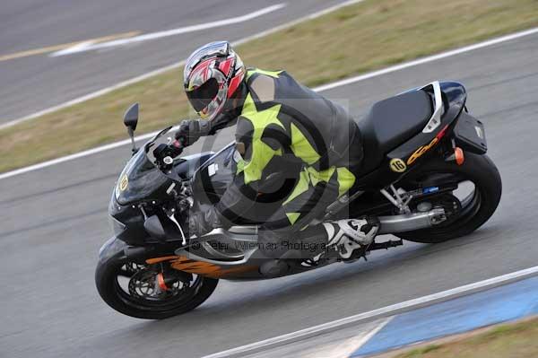 Motorcycle action photographs;Trackday digital images;donington;donington park leicestershire;donington photographs;event digital images;eventdigitalimages;no limits trackday;peter wileman photography;trackday;trackday photos