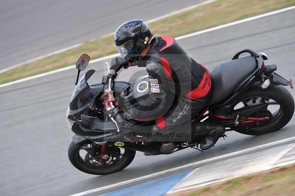 Motorcycle action photographs;Trackday digital images;donington;donington park leicestershire;donington photographs;event digital images;eventdigitalimages;no limits trackday;peter wileman photography;trackday;trackday photos