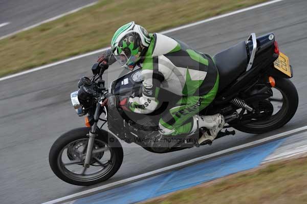 Motorcycle action photographs;Trackday digital images;donington;donington park leicestershire;donington photographs;event digital images;eventdigitalimages;no limits trackday;peter wileman photography;trackday;trackday photos