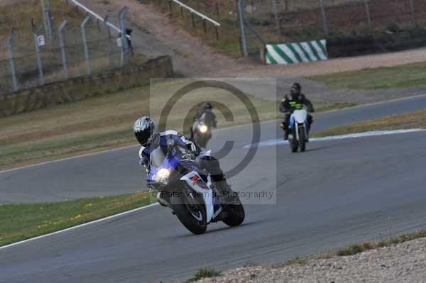 Motorcycle action photographs;Trackday digital images;donington;donington park leicestershire;donington photographs;event digital images;eventdigitalimages;no limits trackday;peter wileman photography;trackday;trackday photos