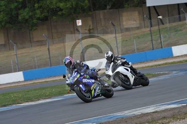 Motorcycle action photographs;Trackday digital images;donington;donington park leicestershire;donington photographs;event digital images;eventdigitalimages;no limits trackday;peter wileman photography;trackday;trackday photos