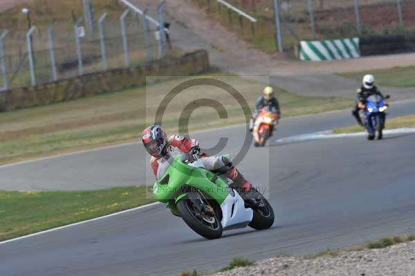 Motorcycle action photographs;Trackday digital images;donington;donington park leicestershire;donington photographs;event digital images;eventdigitalimages;no limits trackday;peter wileman photography;trackday;trackday photos