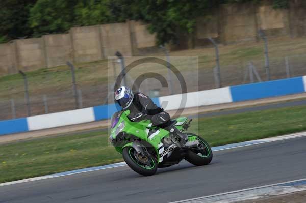 Motorcycle action photographs;Trackday digital images;donington;donington park leicestershire;donington photographs;event digital images;eventdigitalimages;no limits trackday;peter wileman photography;trackday;trackday photos