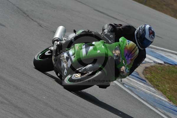 Motorcycle action photographs;Trackday digital images;donington;donington park leicestershire;donington photographs;event digital images;eventdigitalimages;no limits trackday;peter wileman photography;trackday;trackday photos