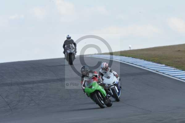 Motorcycle action photographs;Trackday digital images;donington;donington park leicestershire;donington photographs;event digital images;eventdigitalimages;no limits trackday;peter wileman photography;trackday;trackday photos