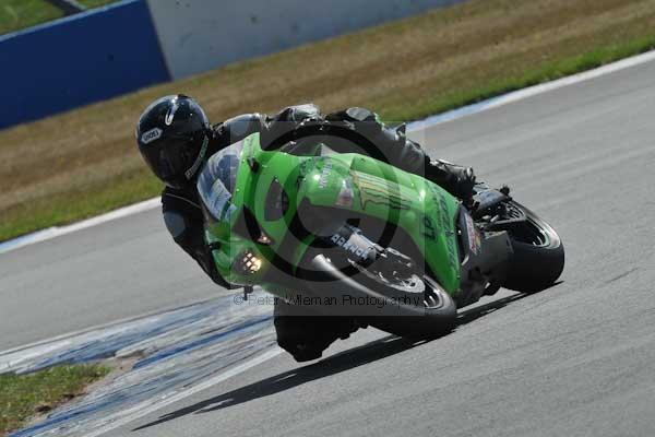 Motorcycle action photographs;Trackday digital images;donington;donington park leicestershire;donington photographs;event digital images;eventdigitalimages;no limits trackday;peter wileman photography;trackday;trackday photos