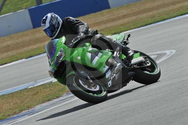 Motorcycle action photographs;Trackday digital images;donington;donington park leicestershire;donington photographs;event digital images;eventdigitalimages;no limits trackday;peter wileman photography;trackday;trackday photos