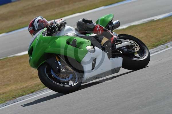 Motorcycle action photographs;Trackday digital images;donington;donington park leicestershire;donington photographs;event digital images;eventdigitalimages;no limits trackday;peter wileman photography;trackday;trackday photos