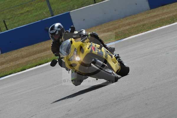 Motorcycle action photographs;Trackday digital images;donington;donington park leicestershire;donington photographs;event digital images;eventdigitalimages;no limits trackday;peter wileman photography;trackday;trackday photos