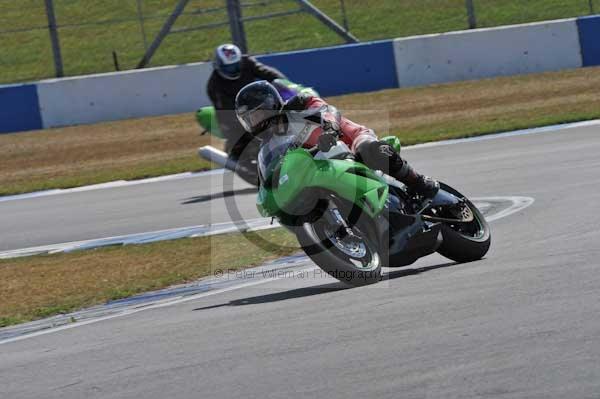 Motorcycle action photographs;Trackday digital images;donington;donington park leicestershire;donington photographs;event digital images;eventdigitalimages;no limits trackday;peter wileman photography;trackday;trackday photos