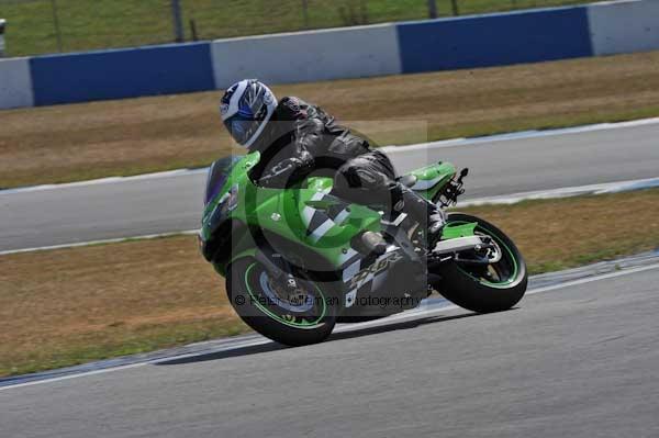 Motorcycle action photographs;Trackday digital images;donington;donington park leicestershire;donington photographs;event digital images;eventdigitalimages;no limits trackday;peter wileman photography;trackday;trackday photos