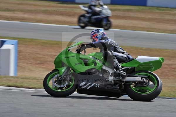 Motorcycle action photographs;Trackday digital images;donington;donington park leicestershire;donington photographs;event digital images;eventdigitalimages;no limits trackday;peter wileman photography;trackday;trackday photos