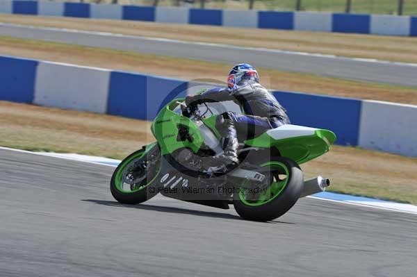 Motorcycle action photographs;Trackday digital images;donington;donington park leicestershire;donington photographs;event digital images;eventdigitalimages;no limits trackday;peter wileman photography;trackday;trackday photos