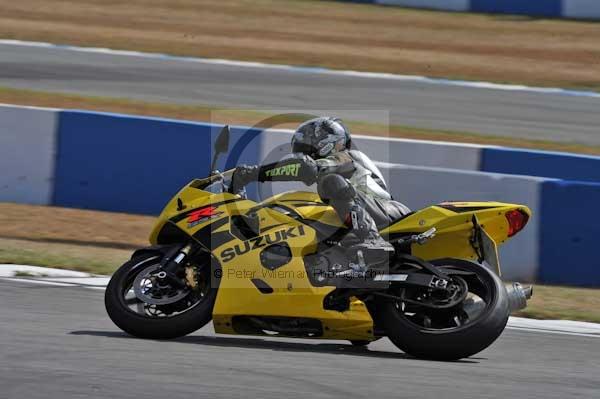 Motorcycle action photographs;Trackday digital images;donington;donington park leicestershire;donington photographs;event digital images;eventdigitalimages;no limits trackday;peter wileman photography;trackday;trackday photos