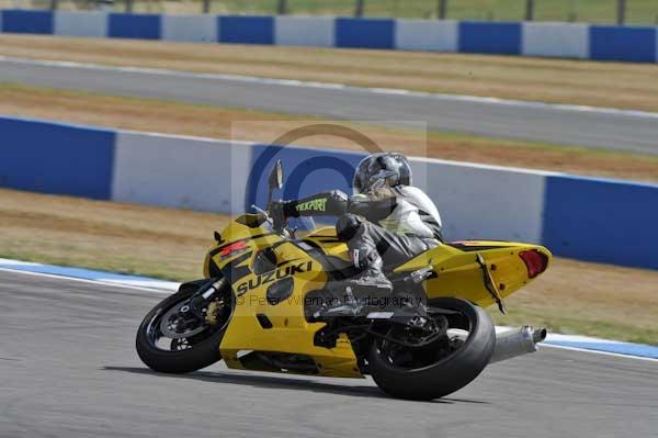 Motorcycle action photographs;Trackday digital images;donington;donington park leicestershire;donington photographs;event digital images;eventdigitalimages;no limits trackday;peter wileman photography;trackday;trackday photos