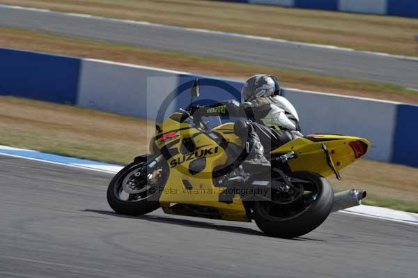 Motorcycle action photographs;Trackday digital images;donington;donington park leicestershire;donington photographs;event digital images;eventdigitalimages;no limits trackday;peter wileman photography;trackday;trackday photos