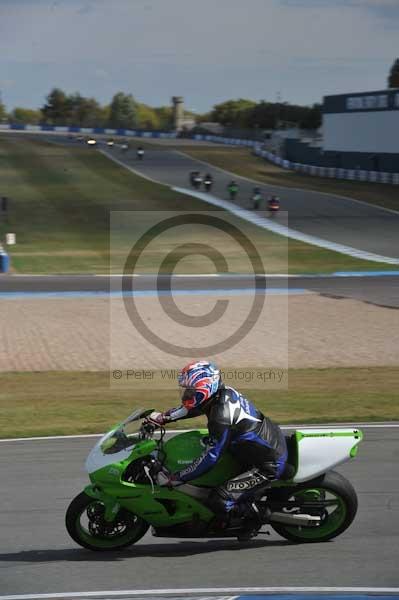 Motorcycle action photographs;Trackday digital images;donington;donington park leicestershire;donington photographs;event digital images;eventdigitalimages;no limits trackday;peter wileman photography;trackday;trackday photos