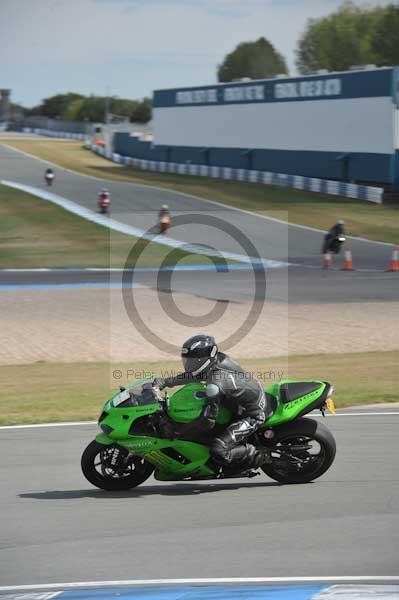 Motorcycle action photographs;Trackday digital images;donington;donington park leicestershire;donington photographs;event digital images;eventdigitalimages;no limits trackday;peter wileman photography;trackday;trackday photos